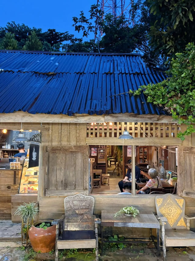 Slope coffee คาเฟ่บ้านไม้หลังน่ารักที่แพร่
