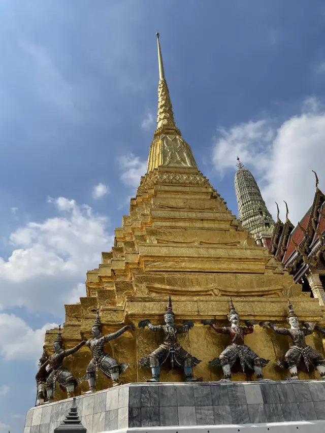 วัดพระศรีรัตนศาสดาราม — 永恆之美