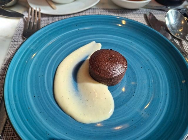 ✨️將軍澳五星級酒店自助午餐🤤多款刺身生蠔選擇🤭多甜品吃