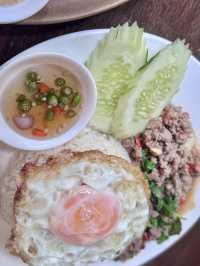 🪟 Warm Window Silom 