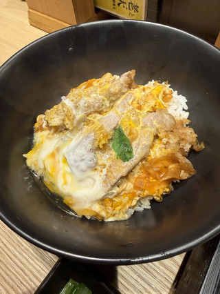 【東京・赤坂】絕品！雪藏熟成蕎麥麵與蕎麥麵店的道地炸豬排丼套餐『みまき』