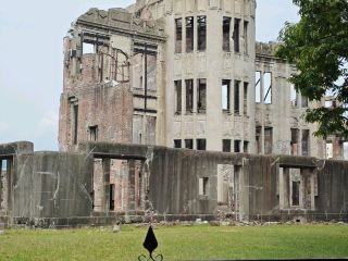 First Time in Hiroshima | From the Atomic Bomb Dome to Miyajima and Kure.