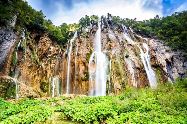 A Waterfall Wonderland Hidden in the Heart of Croatia 💧🌿