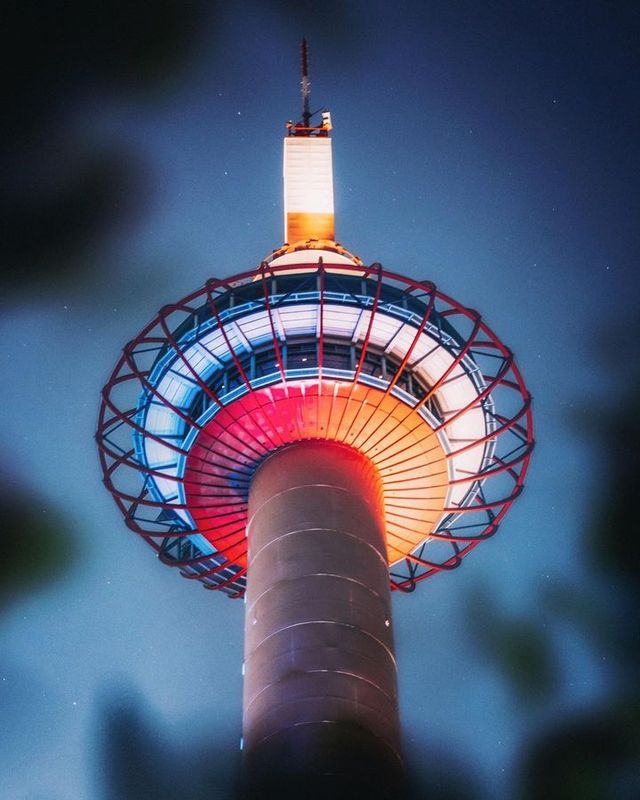 The experience at the most iconic tower of Kyoto