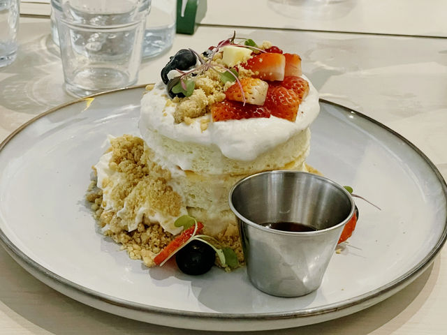 Brand New Yolk Cafe@Weld Quay, Penang