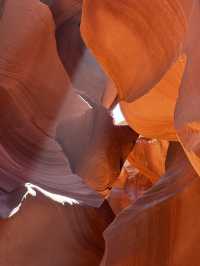 🏜️ Mystical Slot Canyons – Antelope Canyon, Arizona