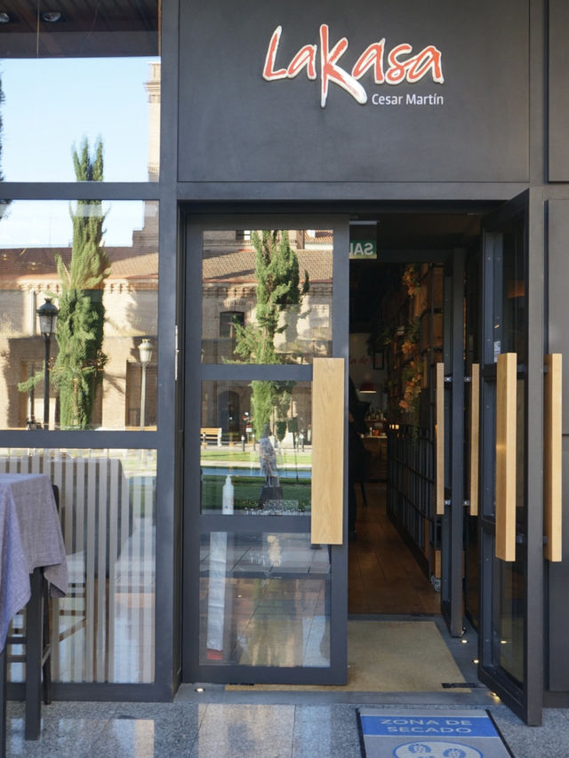 Madrid｜Fancy restaurant in the centre of Madrid with brilliant tuna!