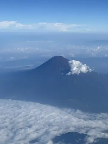 A Day Trip to Lake Kawaguchi! A Must-Visit in Tokyo! Enjoy the Scenic Views from the Cable Car!