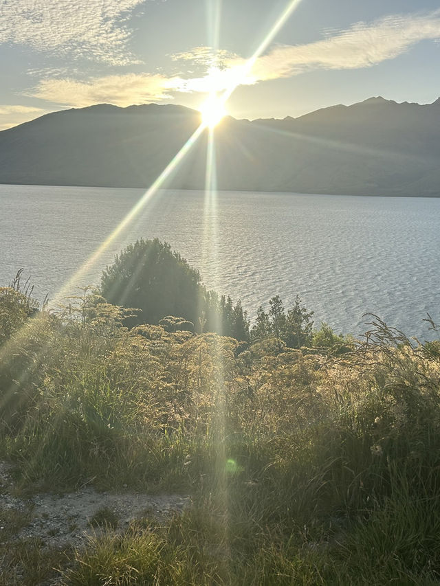 🚗💦 Wanaka to Haast: A Scenic Drive Through Lakes & Waterfalls