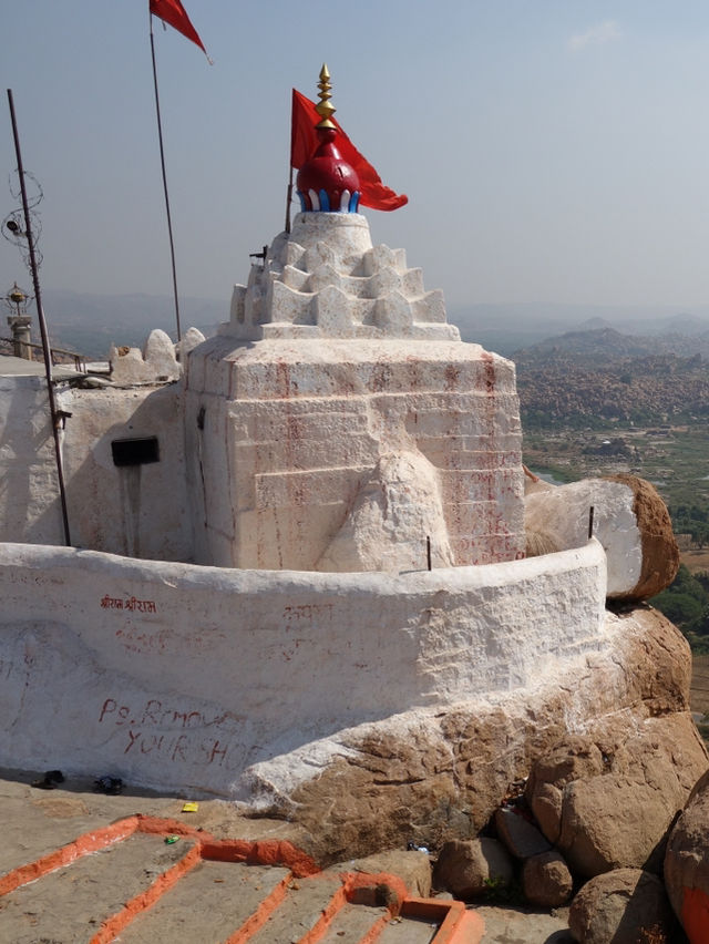 Sanapura Lake: A Serene Escape in Hampi