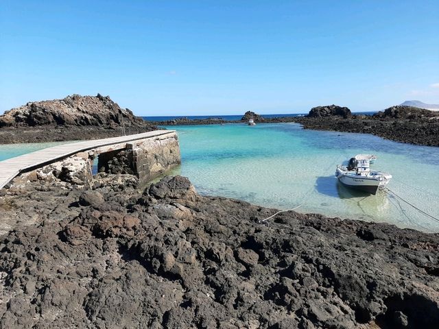 Lobo island gateway