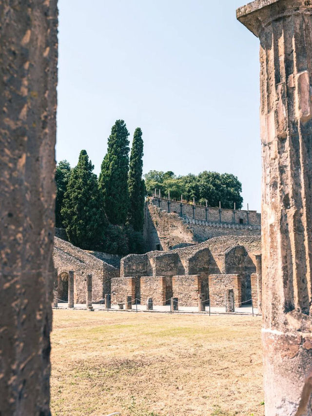🧱 Pompeii – The Eternal City Frozen in Time