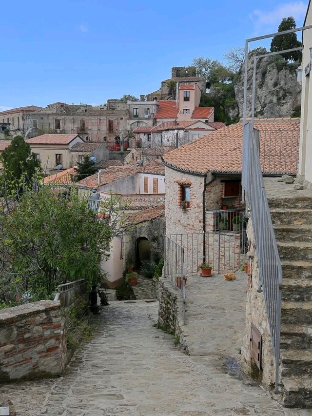 🌄 Echoes of Ancient Greece – Bova, Calabria