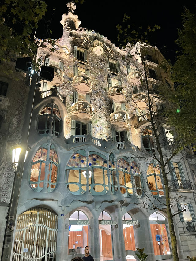🏖️ Barcelona: Architecture, Beaches & Vibrant Life