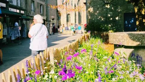 この門をくぐれば、そこは中世のブルターニュ。 — traveler post in アンドル