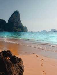 Railay Beach - Most beautiful beach in Krabi 