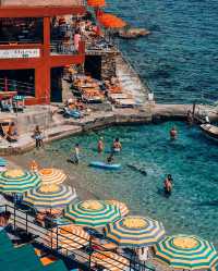 🏖️✨ Embracing the Rainbow: Captivating Colors of Capri! 🇮🇹🌈