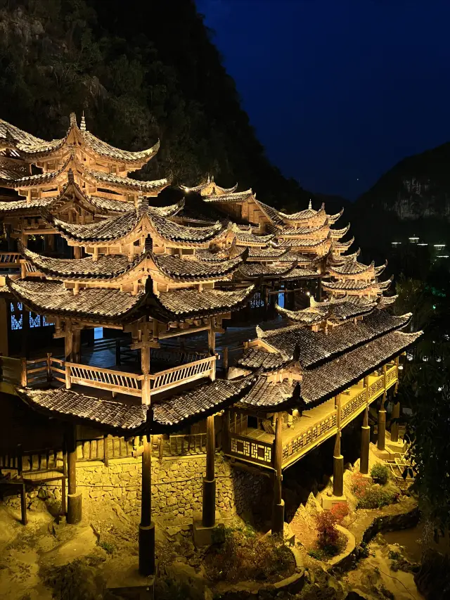 Explore the magical and beautiful Xingyi Fenglin Buyi Scenic Area
