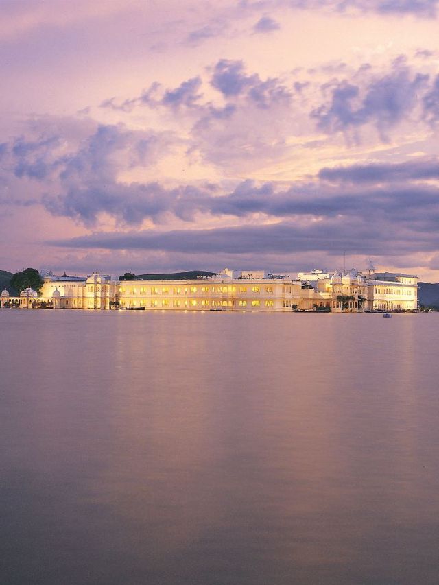 🌟 Udaipur's Floating Elegance: Taj Lake Palace ✨
