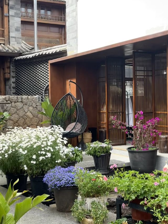 打工暫停 | 來麗江這家小院體驗養老生活