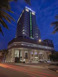 🌟 Manila's Acacia Hotel: A Festival-Goer's Dream 🎵🛏️