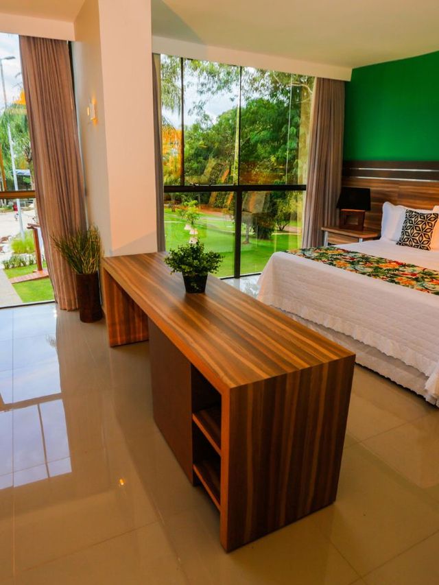 🌴🛏️ Foz do Iguacu's Finest: Family Fun & Relaxation 🌊