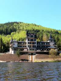 🏰✨ Karlovy Vary's Classic Charm: Riverside Resort Review 🌟