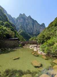 雲台山泉瀑峽。