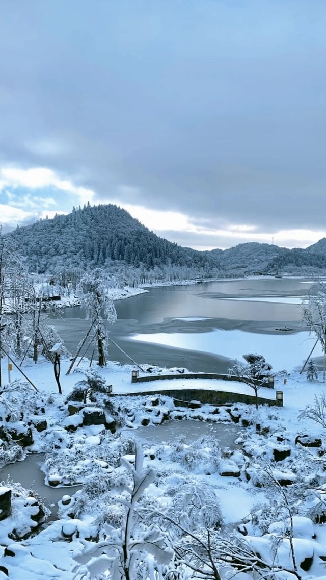 人生建議：跟家人去一趟南天湖景區。