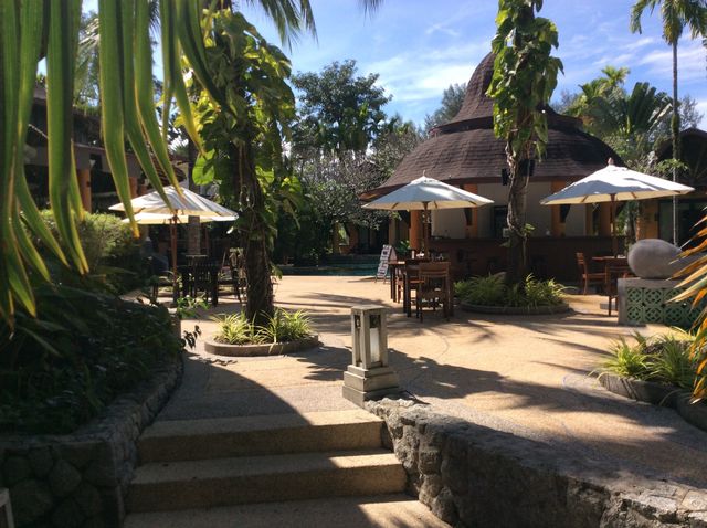布吉鄉村水療度假村 - Karon Village 的放鬆天堂    酒店：鄉村水療度假村 。