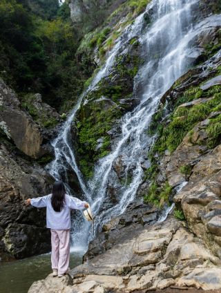 秋日泡湯｜懸崖上的天空之城 住到不想走。