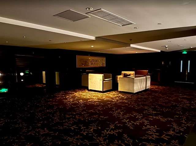夜訪「博物館」|上海外高橋喜來登酒店(上)–公區篇