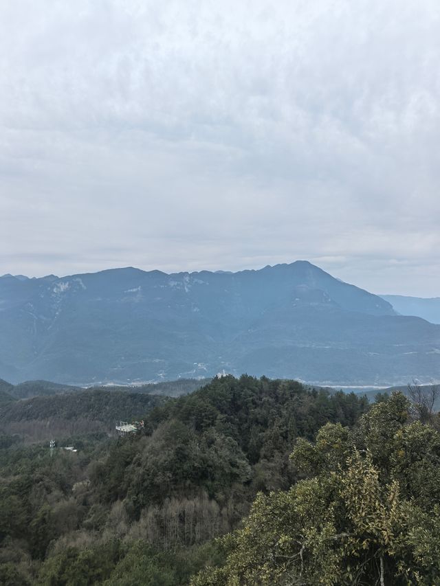綿陽周邊遊｜竇圌山、武都鎮一日遊，登高望遠，祈福觀奇