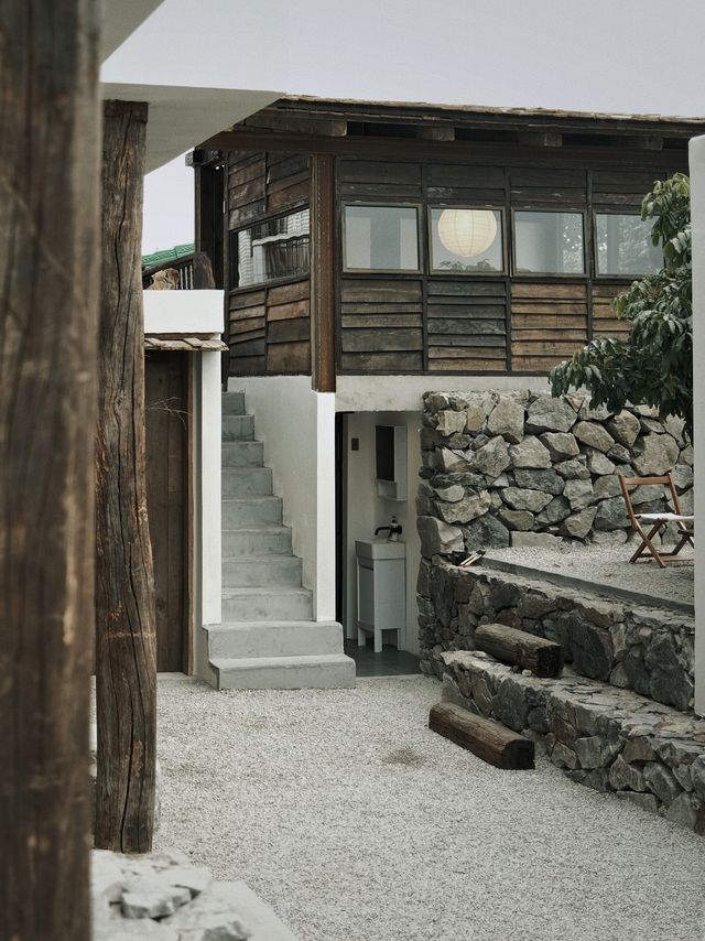 在中山！藏於古村落的侘寂風民宿