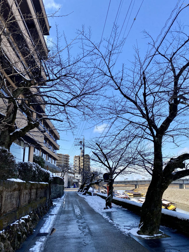 大雪紛飛金華山