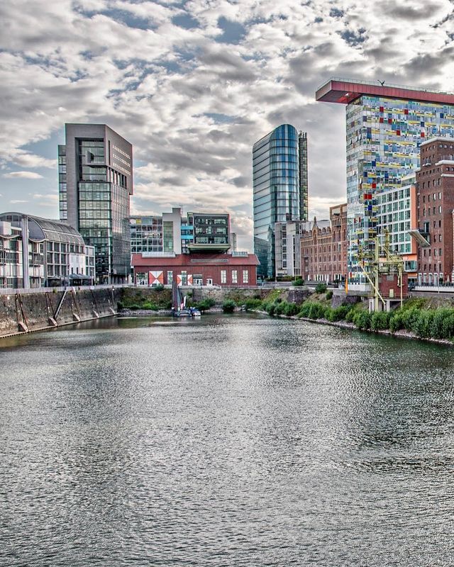 媒體港（Medienhafen）