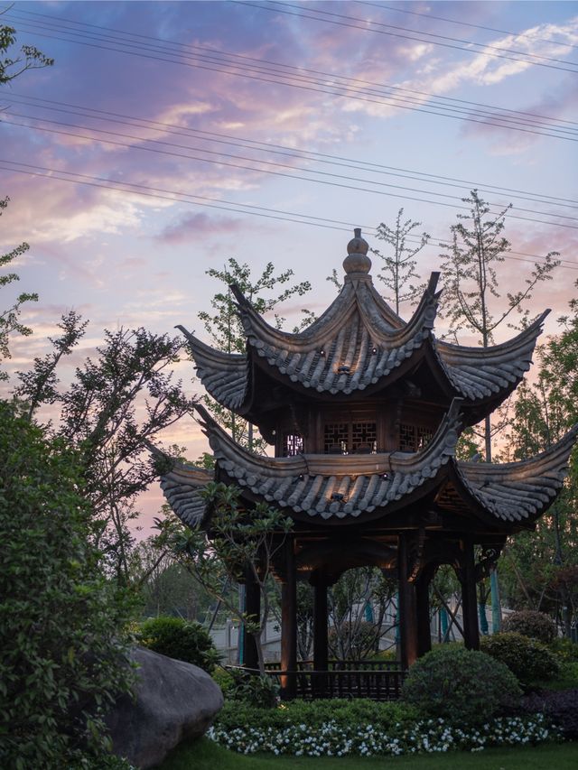 花窗疏影錄，解構「一步一景」的東方美學。