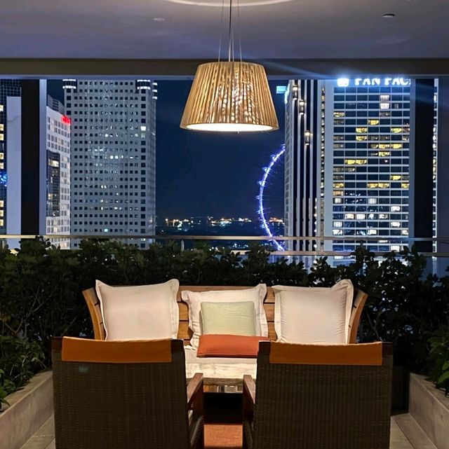 高空無邊際泳池+絕美城市景觀🌆
