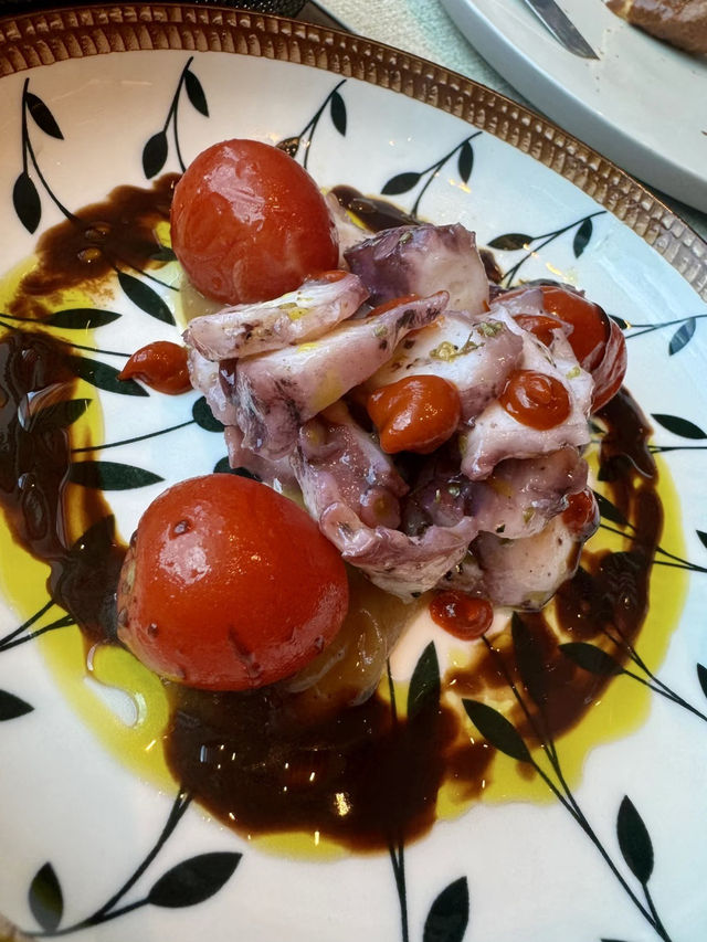 輕奢中的在地溫度：安達仕酒店的風格食堂