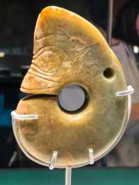 終於等到你！上海博物館紅山玉器展5000年群龍出動