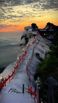 嵩山呢度，道士唔會推銷 石頭唔收錢 但心靈可以裝滿