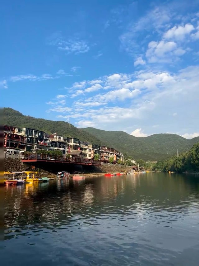 石舍村，係繁囂以外嘅「時間琥珀」，等你嚟慢煮光陰。