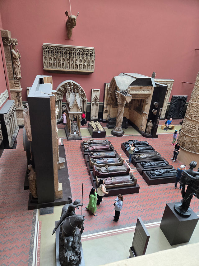 Splendid Museum with Ancient Wonders