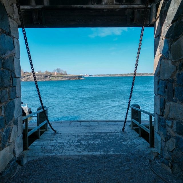 🏰 Suomenlinna Fortress: Where History Meets the Sea