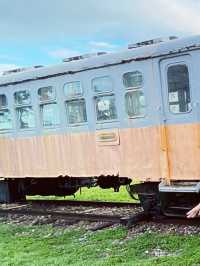 🚉 Taitung Old Railway Platform: A Journey into Taiwan's Rustic Soul! 🌾