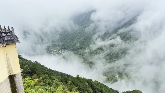 九華山百歲宮｜在雲端遇見600年不腐的“
