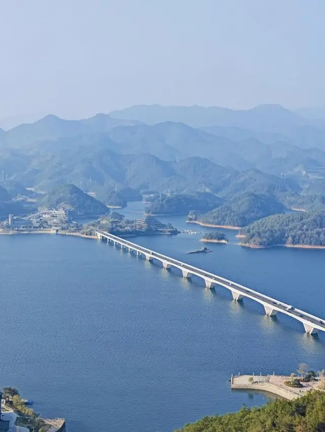 No need to fly to Kyoto! Tianyu Mountain in Qiandao Lake hides the wildest autumn sea of red leaves in Jiangnan