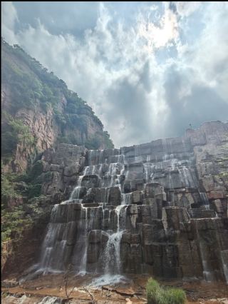 Xin'an Secret Realm! Step into the real-life Wizard of Oz, Longtan Grand Canyon is amazing! Explosive recommendation: Luoyang's Little Jiuzhaigou! Waterfall clusters + stunning emerald pools