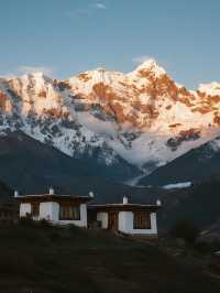 西藏遛娃神地米林松贊南迦巴瓦山居｜帶娃住進雪山裡！