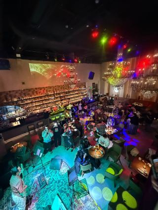 สาขาใหม่ที่เทียนจิน! บาร์เล็กๆ ที่เคยเปิดในยูนนาน กุ้ยโจว และเสฉวน – เพลิดเพลินกับดนตรี อาหาร และความบันเทิงตลอดคืน